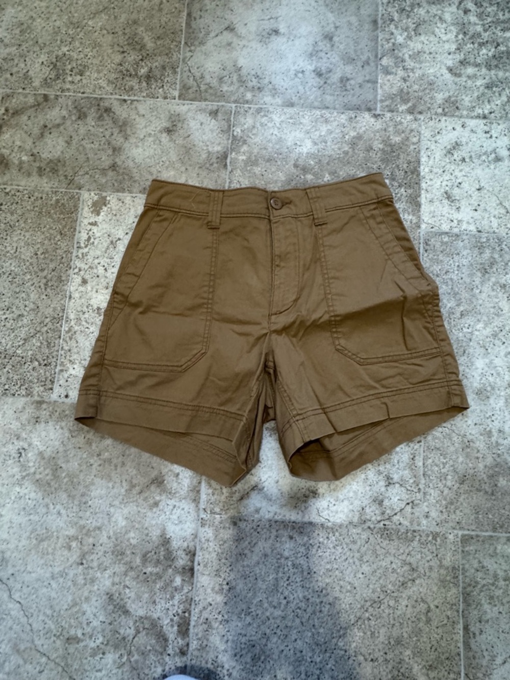 Old Navy  Cargo Shorts in Brown